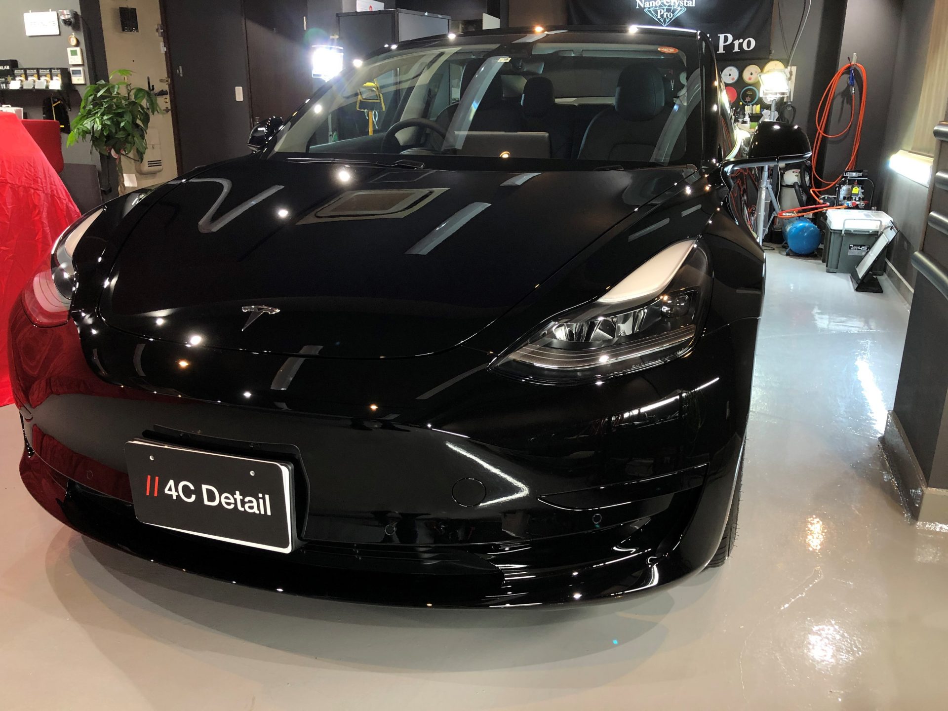 新車 テスラ モデル３ 濃色車向けガラスコーティング「ナノクリスタル・ワン」施工 横浜市港北区